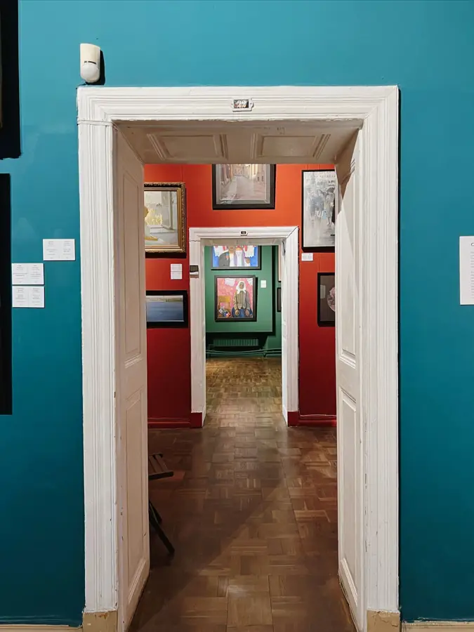 Symbolbild: Bunte Ausstellungsräume